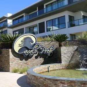 Cavalo Preto Luxury Apartment